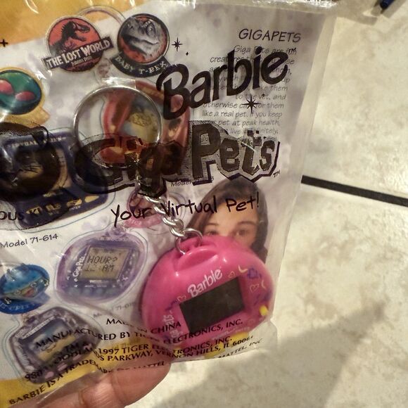 BARBIE GIGA PET - NEW - 1997 TIGER - Picture 2 of 4